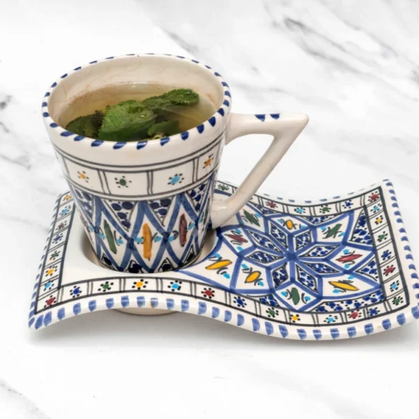 Traditional Tunisian Mint Tea